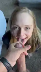 eye-contact-with-the-camera