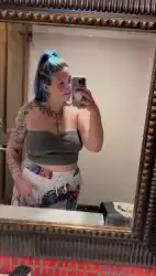 big-tits-n-pretty-toes