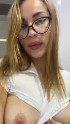 girls-with-glasses