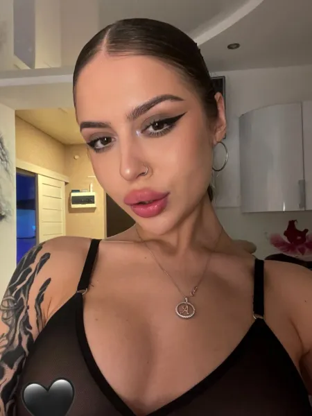 Bella_Marcel