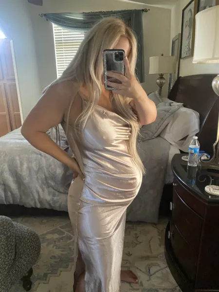 tight-skirts-and-dresses