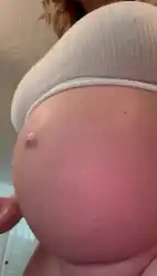 pregnant-big-boobs