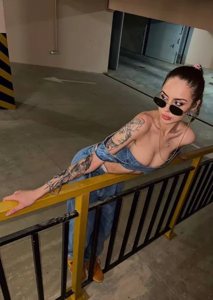 Bella_Marcel